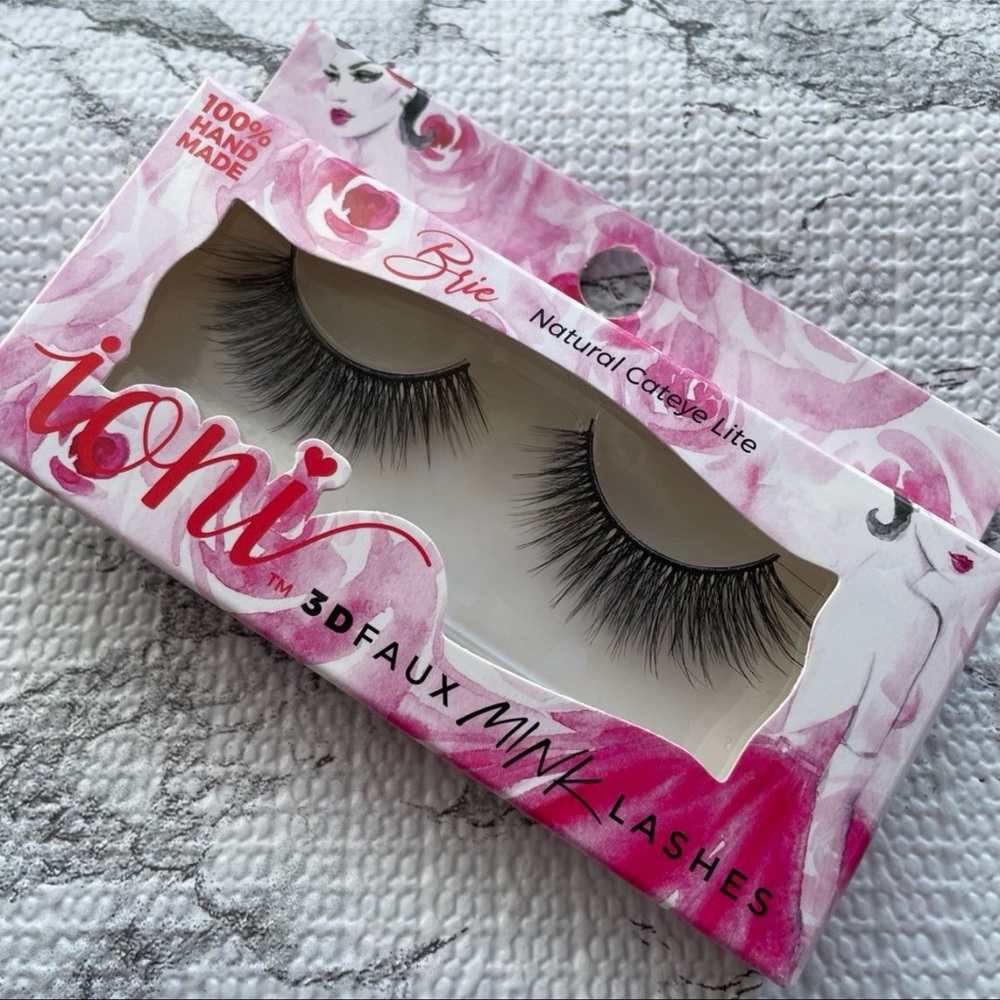 Ioni Lashes